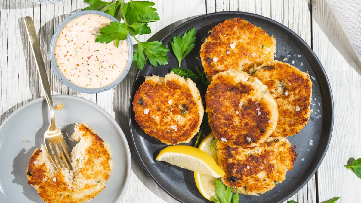 Crab Cakes - Homemade Cooking